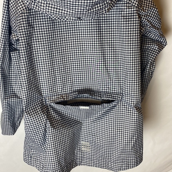 Lands’ End black gingham rain jacket with hood, size 7-8. Pockets at hip & back - Picture 4 of 7